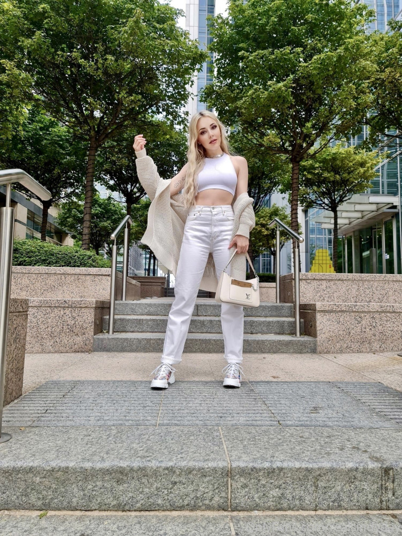 Photo by realsindyday published on August 17,2023 02:07:32 - BestThots