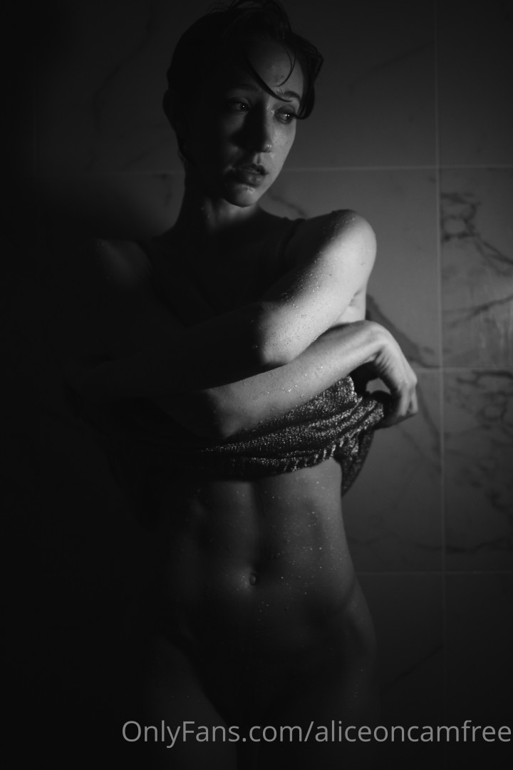 Photo by aliceoncamfree published on November 20,2023 13:08:29 - BestThots