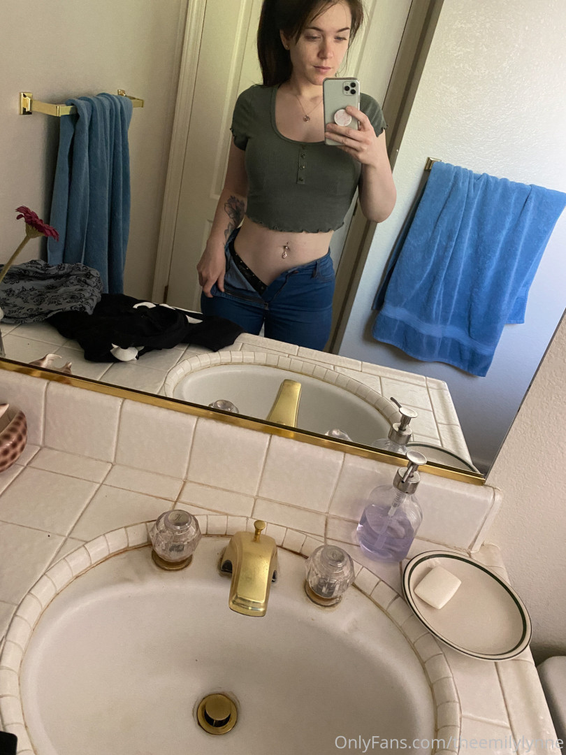 Photo by theemilylynne published on October 16,2023 13:35:55 - BestThots