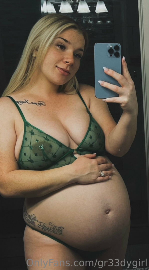 Photo by gr33dygirl published on June 2,2023 11:17:50 - BestThots