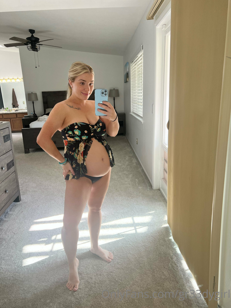 Photo by gr33dygirl published on June 2,2023 11:20:52 - BestThots