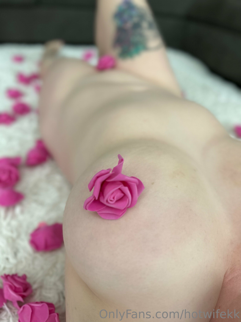 Photo by hotwifekk published on October 16,2023 23:44:29 - BestThots