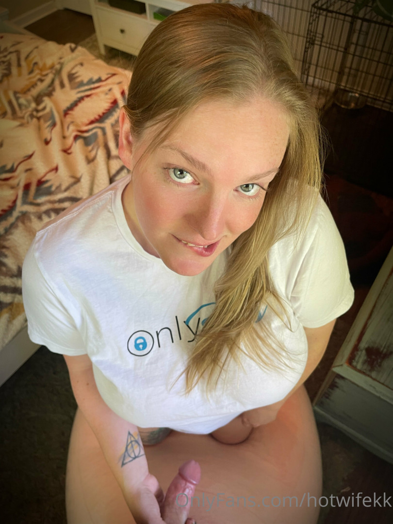 Photo by hotwifekk published on October 16,2023 23:51:18 - BestThots
