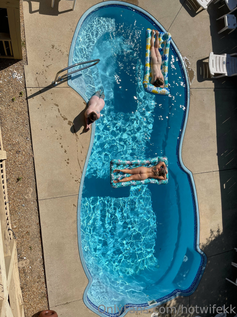 Photo by hotwifekk published on October 17,2023 00:19:01 - BestThots