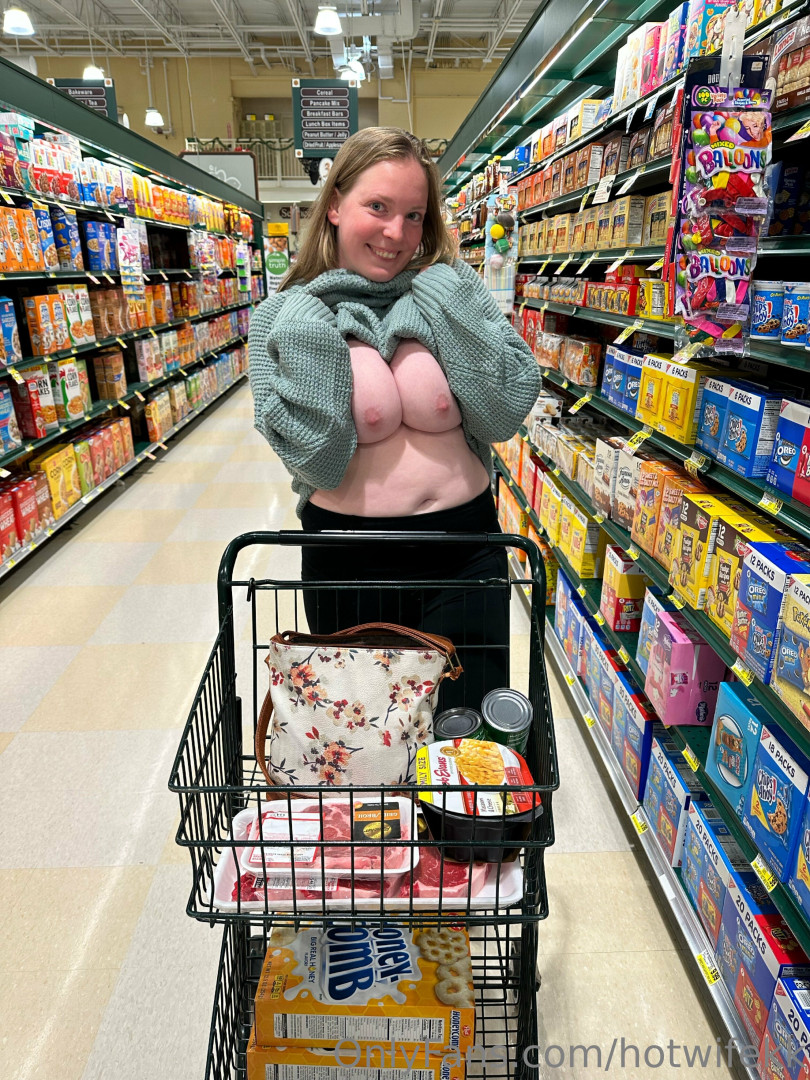 Photo by hotwifekk published on October 17,2023 00:23:00 - BestThots