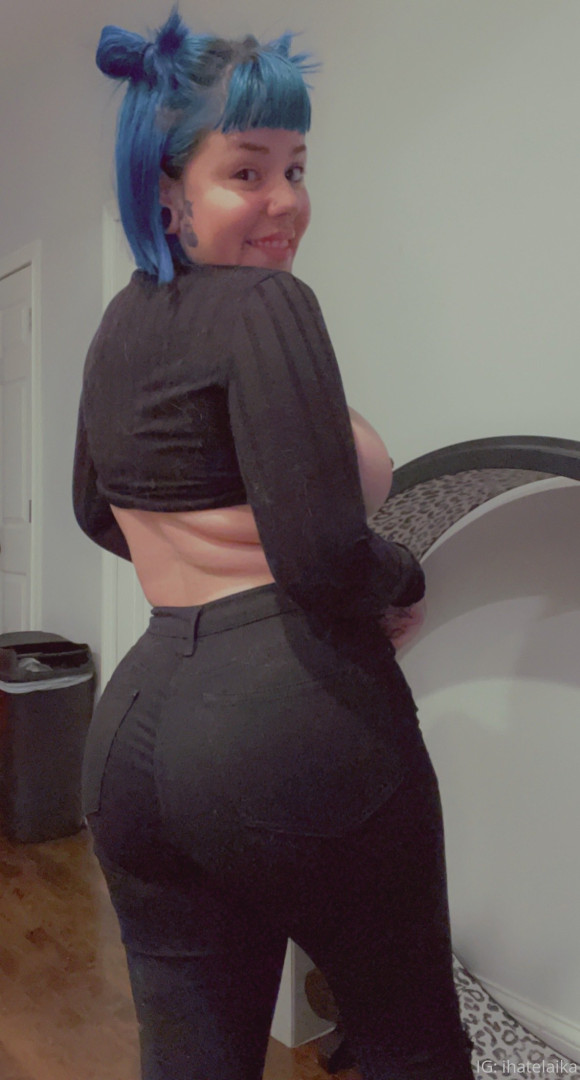 Photo by sleepylaika published on August 5,2023 09:56:59 - BestThots