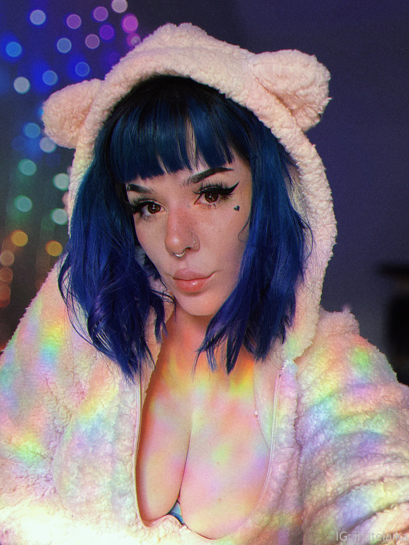 Photo by sleepylaika published on August 5,2023 10:04:59 - BestThots