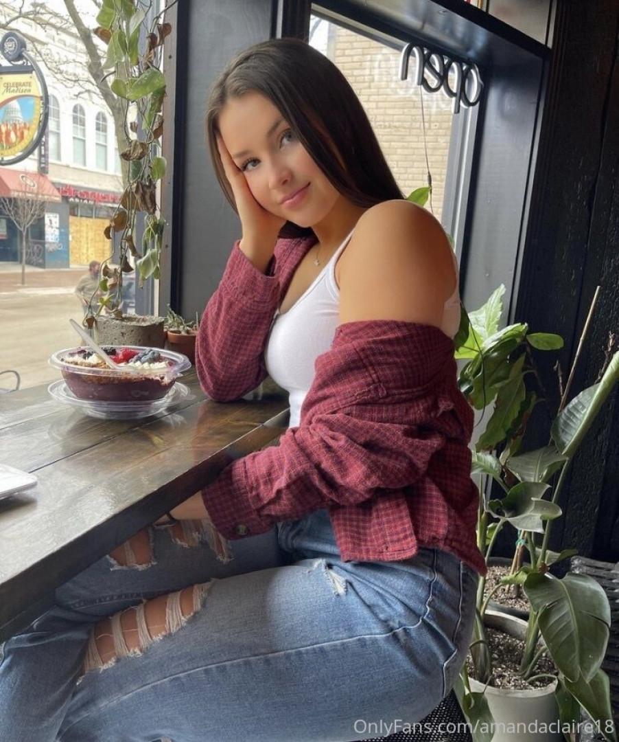 Photo by amandaclaire18 published on July 21,2023 23:08:30 - BestThots