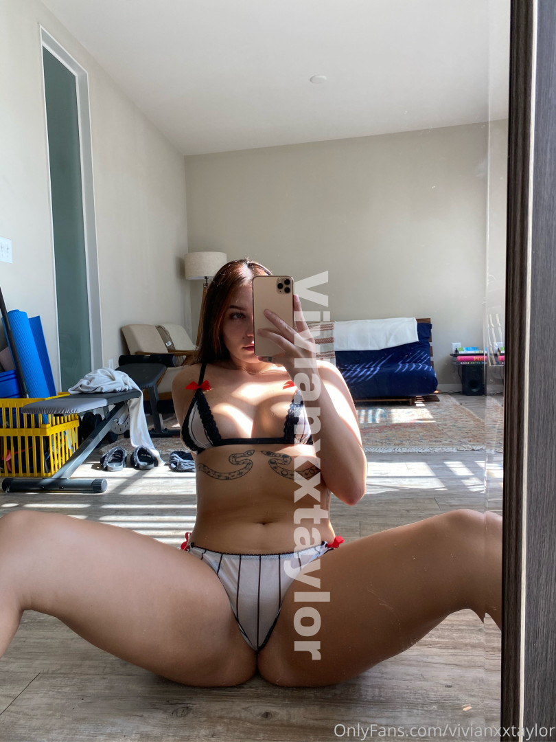 Photo by vivianxxtaylor published on May 16,2023 03:01:27 - BestThots