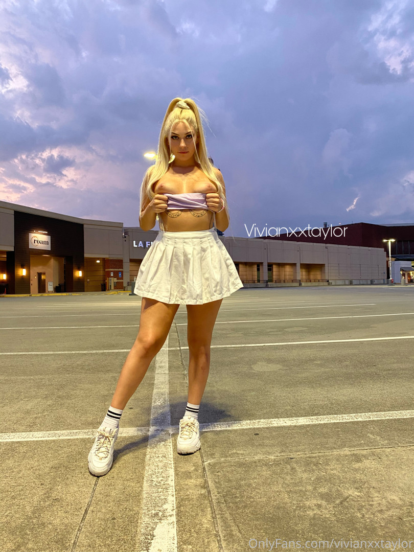 Photo by vivianxxtaylor published on May 16,2023 03:02:30 - BestThots