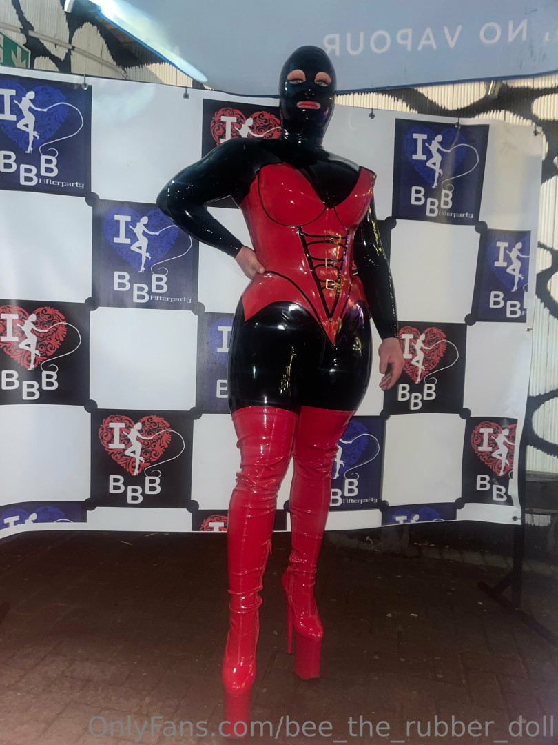 Photo by bee_the_rubber_doll published on December 10,2023 06:49:47 - BestThots