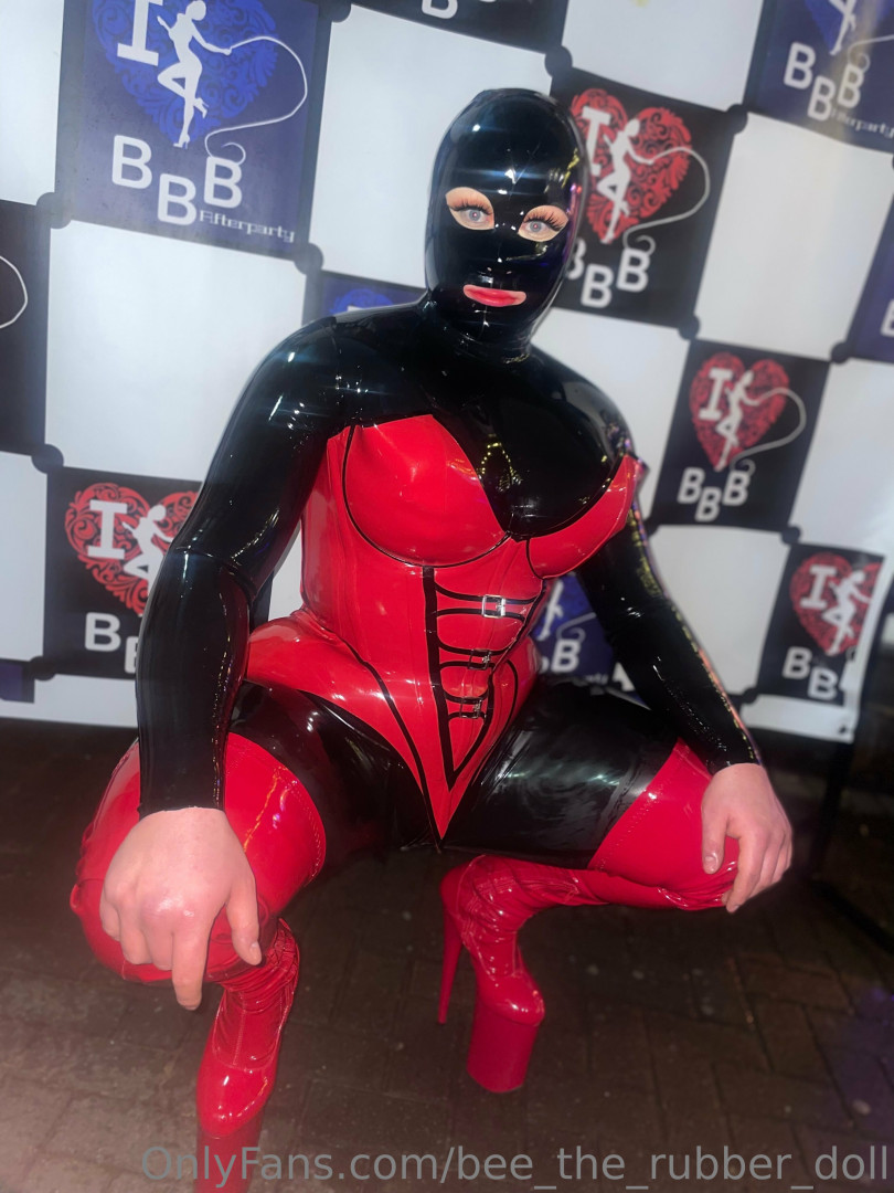 Photo by bee_the_rubber_doll published on December 10,2023 06:49:49 - BestThots