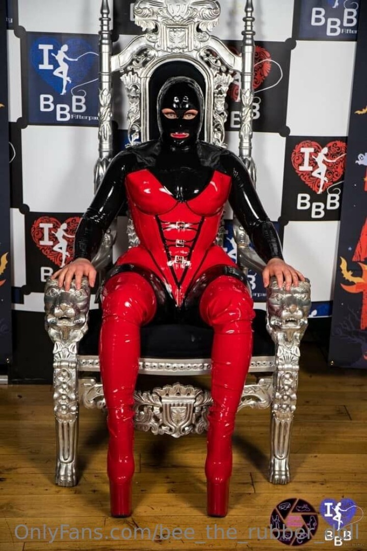 Photo by bee_the_rubber_doll published on December 10,2023 06:49:54 - BestThots