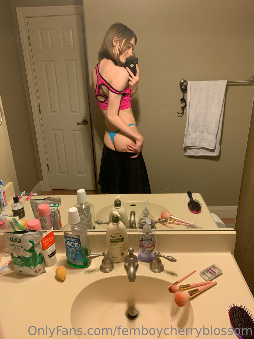 Photo by femboycherryblossom published on July 13,2023 08:21:13 - BestThots