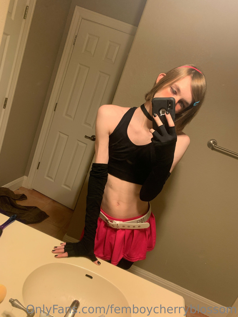 Photo by femboycherryblossom published on July 13,2023 08:21:16 - BestThots