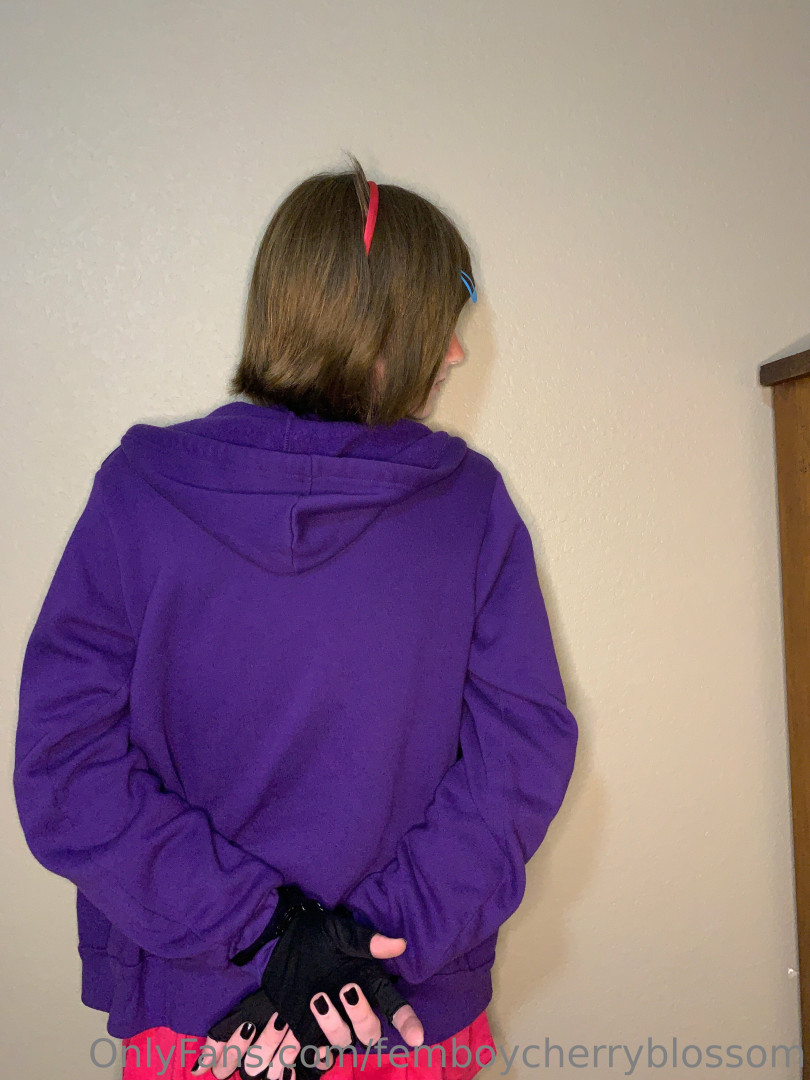 Photo by femboycherryblossom published on July 13,2023 08:21:33 - BestThots