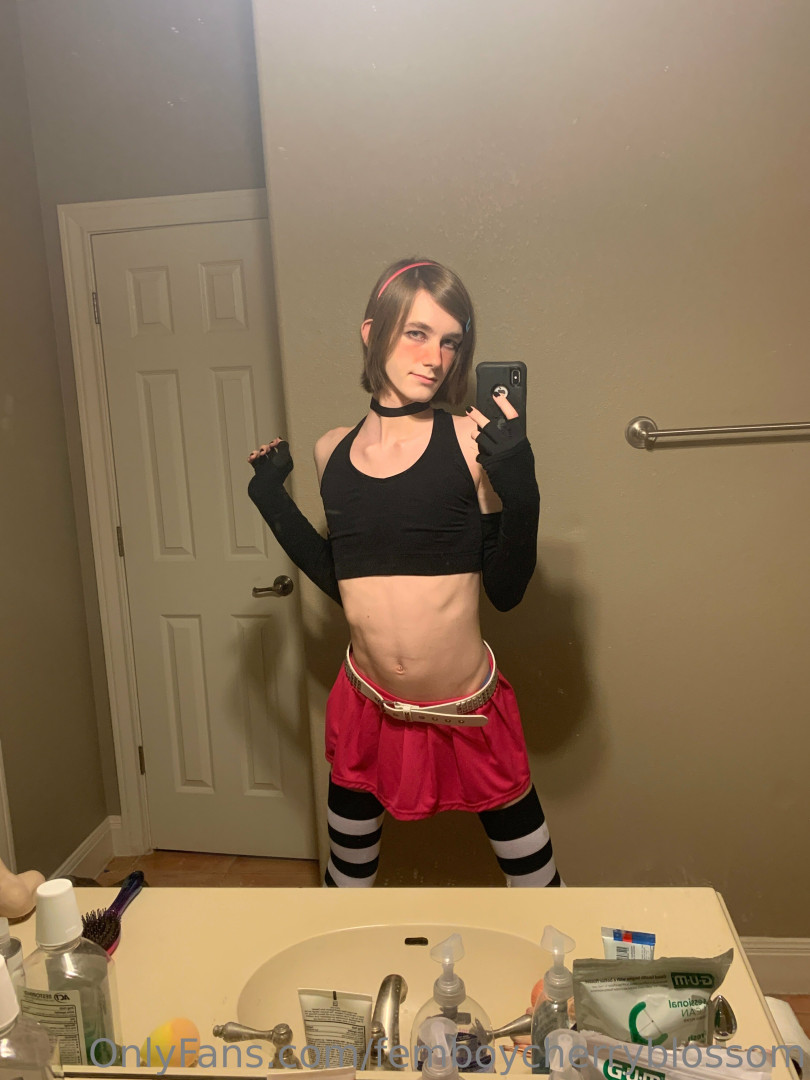 Photo by femboycherryblossom published on July 13,2023 08:22:05 - BestThots