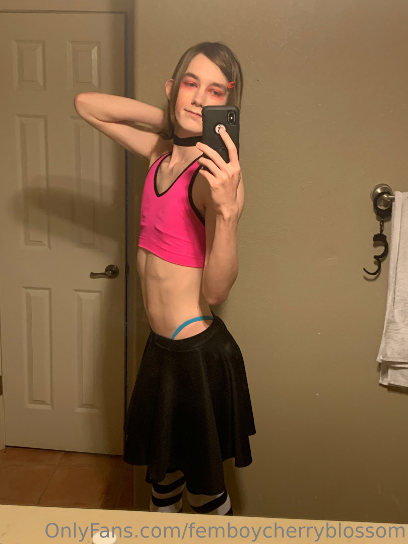 Photo by femboycherryblossom published on July 13,2023 08:22:18 - BestThots