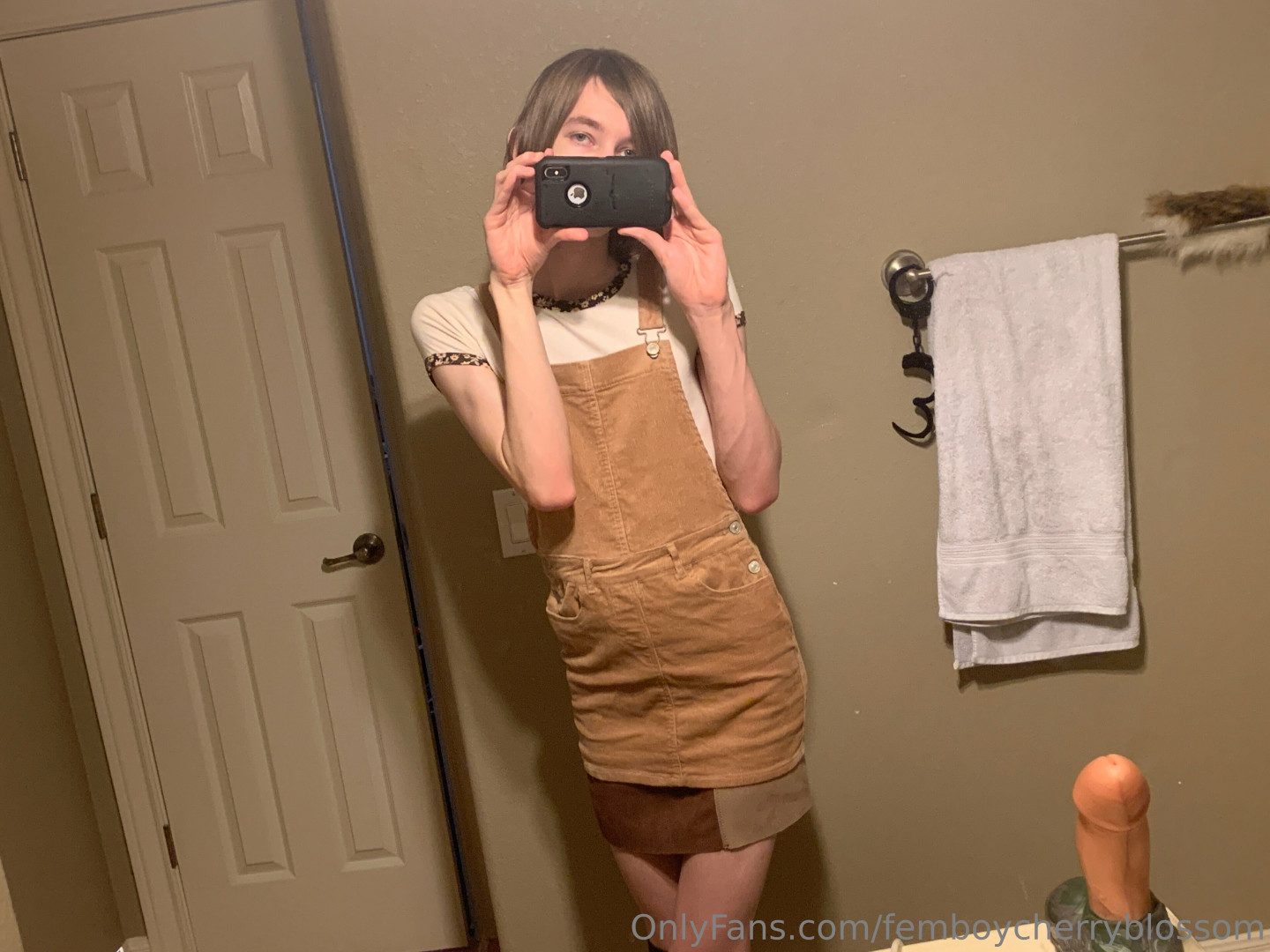 Photo by femboycherryblossom published on July 13,2023 08:22:34 - BestThots