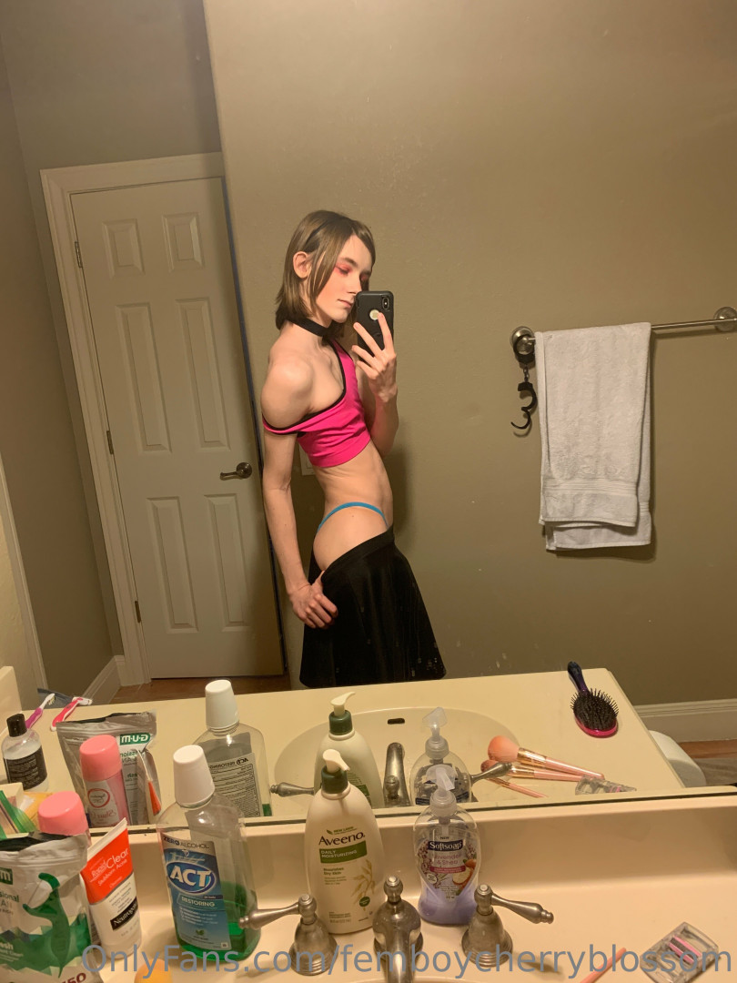 Photo by femboycherryblossom published on July 13,2023 08:23:10 - BestThots