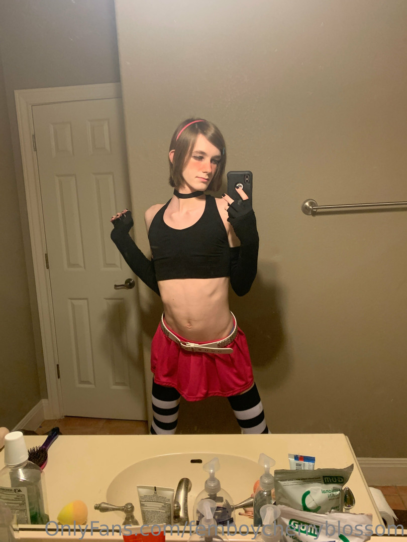 Photo by femboycherryblossom published on July 13,2023 08:23:13 - BestThots