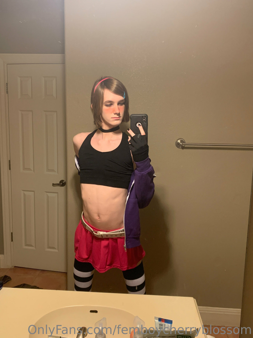 Photo by femboycherryblossom published on January 15,2024 10:30:25 - BestThots