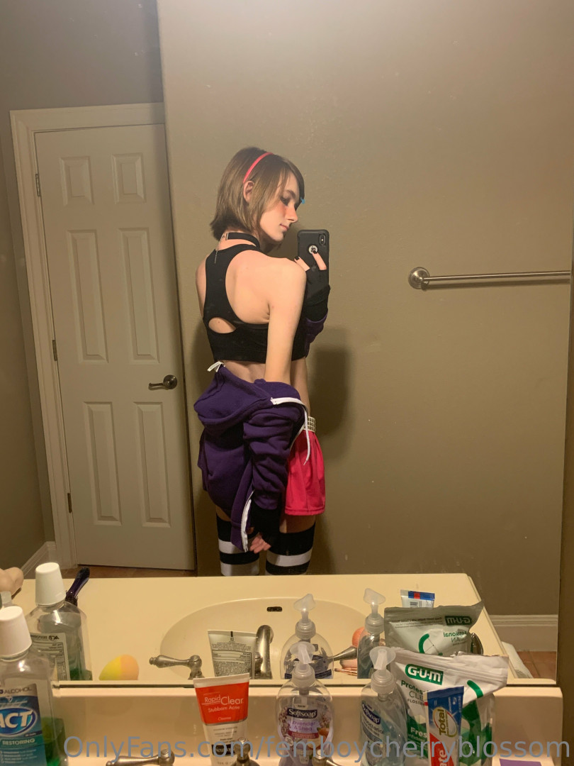 Photo by femboycherryblossom published on January 15,2024 10:30:26 - BestThots