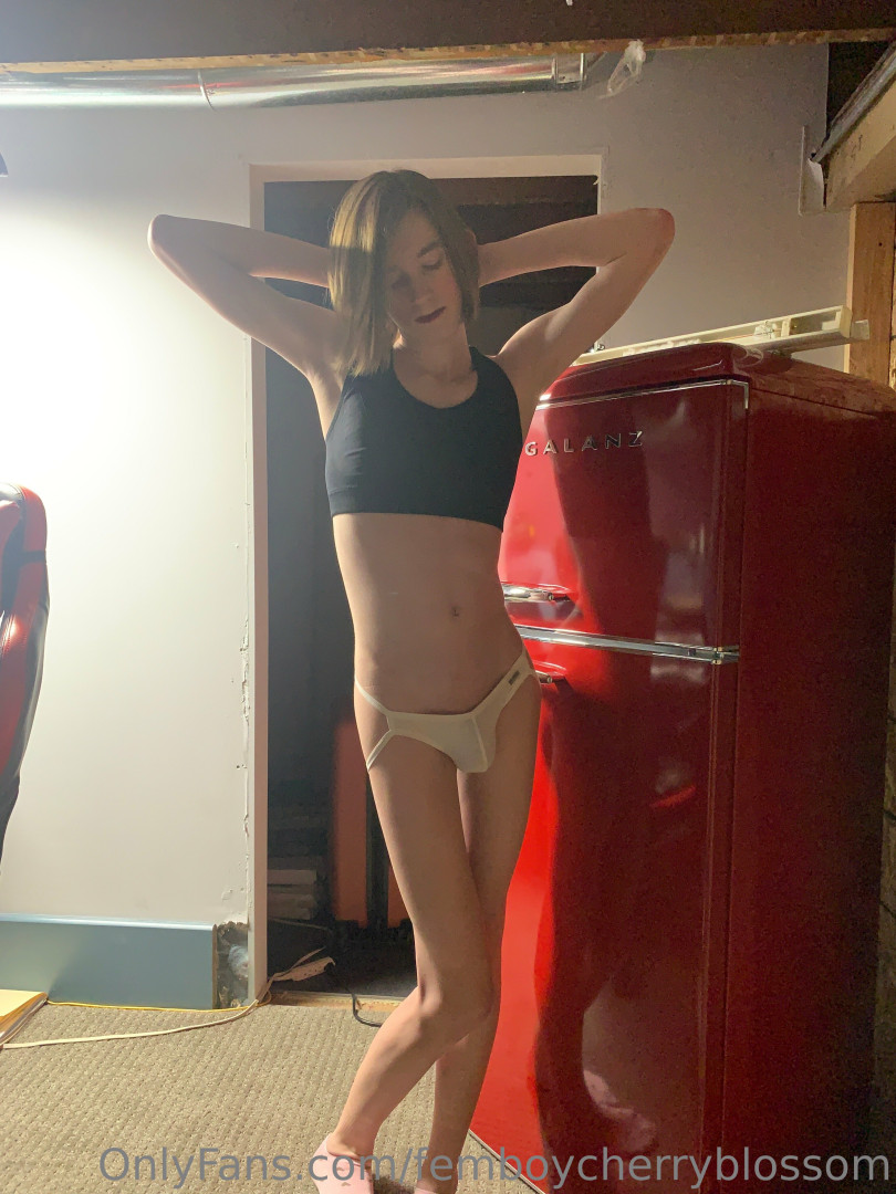 Photo by femboycherryblossom published on January 15,2024 10:30:32 - BestThots
