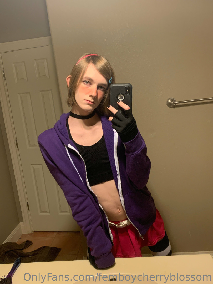 Photo by femboycherryblossom published on January 15,2024 10:30:35 - BestThots