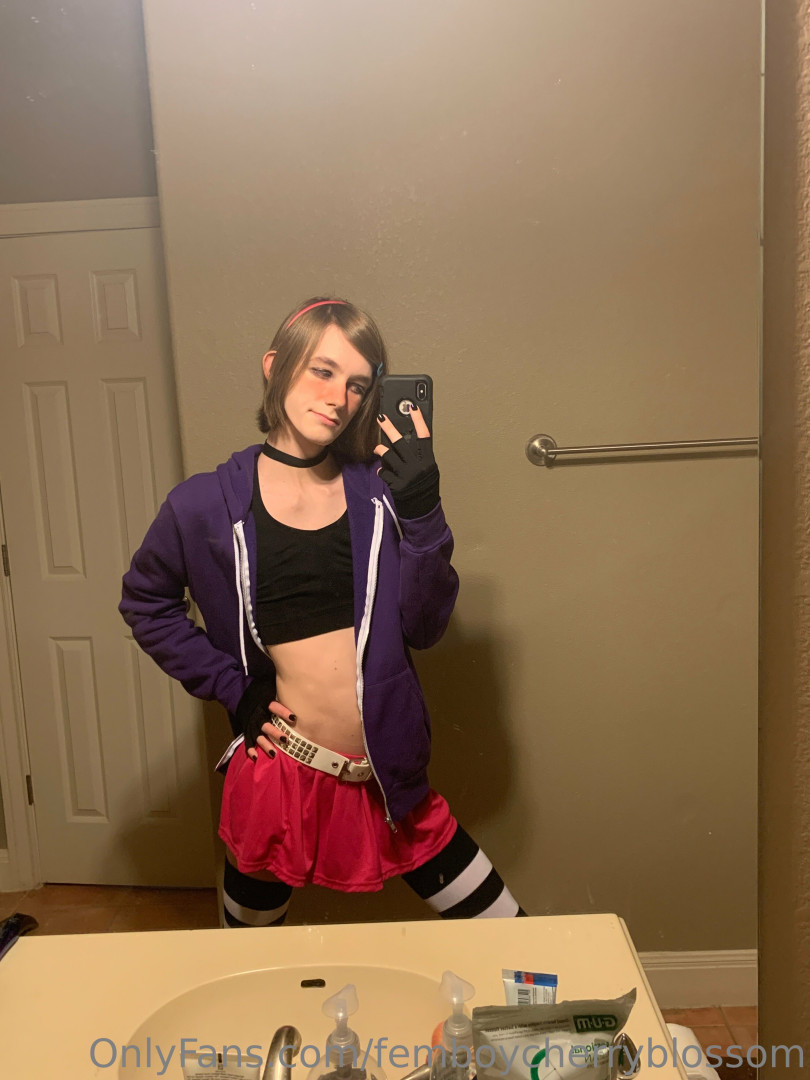 Photo by femboycherryblossom published on January 15,2024 10:30:44 - BestThots