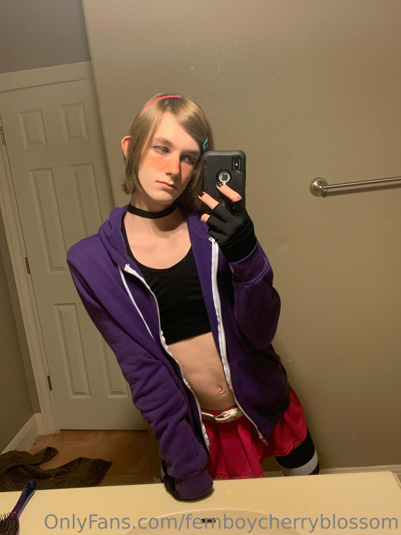 Photo by femboycherryblossom published on January 15,2024 10:30:46 - BestThots