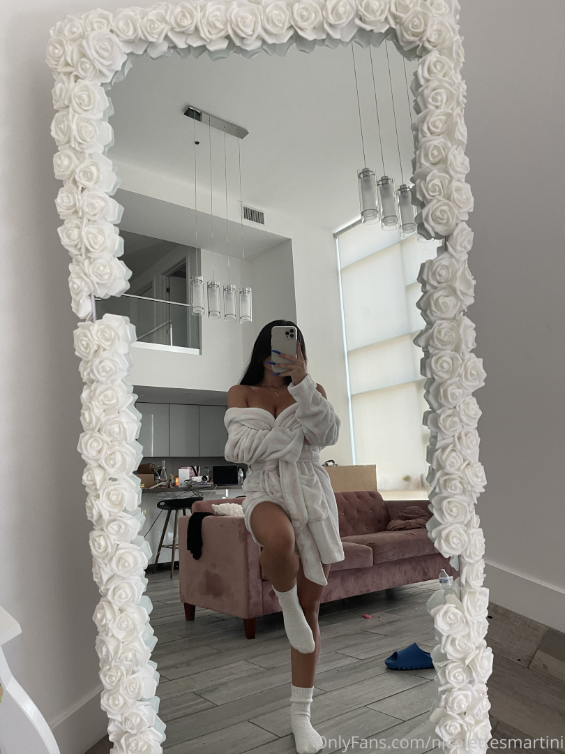 Photo by nicolettesmartini published on May 20,2023 04:08:25 - BestThots