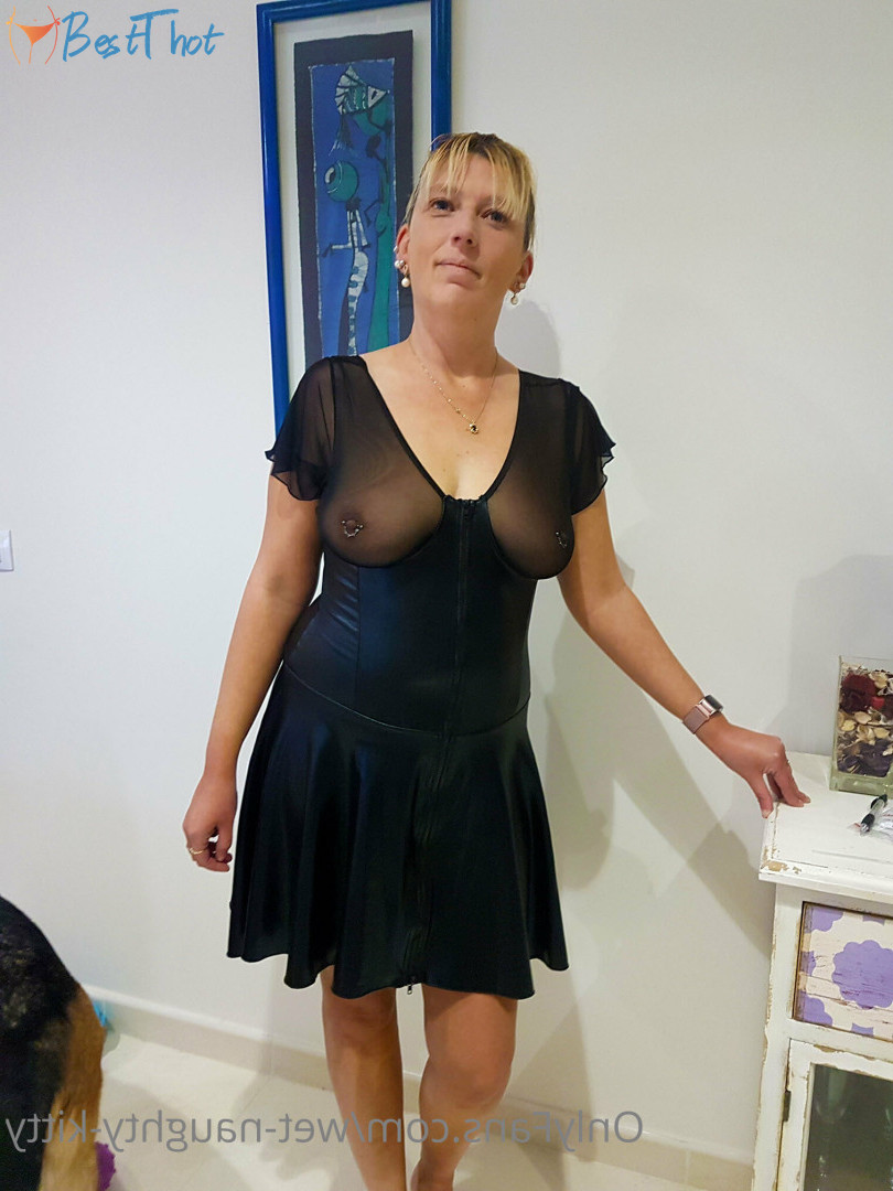 Photo by wet-naughty-kitty published on December 30,2024 19:20:58 - BestThots