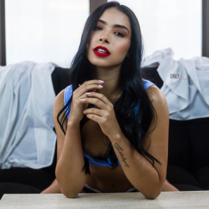 danielaantury #6359749