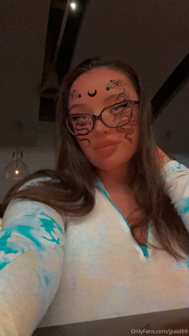 Photo by alexawoods69 published on October 16,2023 19:24:54 - BestThots