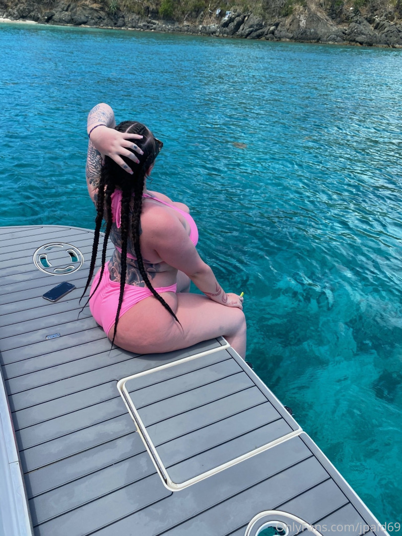 Photo by alexawoods69 published on October 16,2023 19:38:34 - BestThots