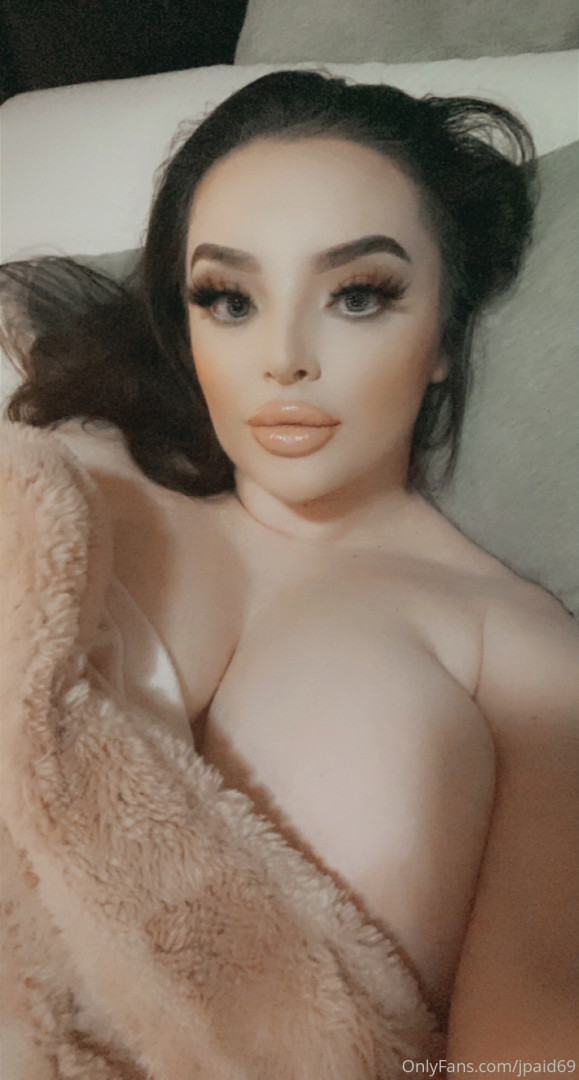 Photo by alexawoods69 published on October 16,2023 19:43:10 - BestThots