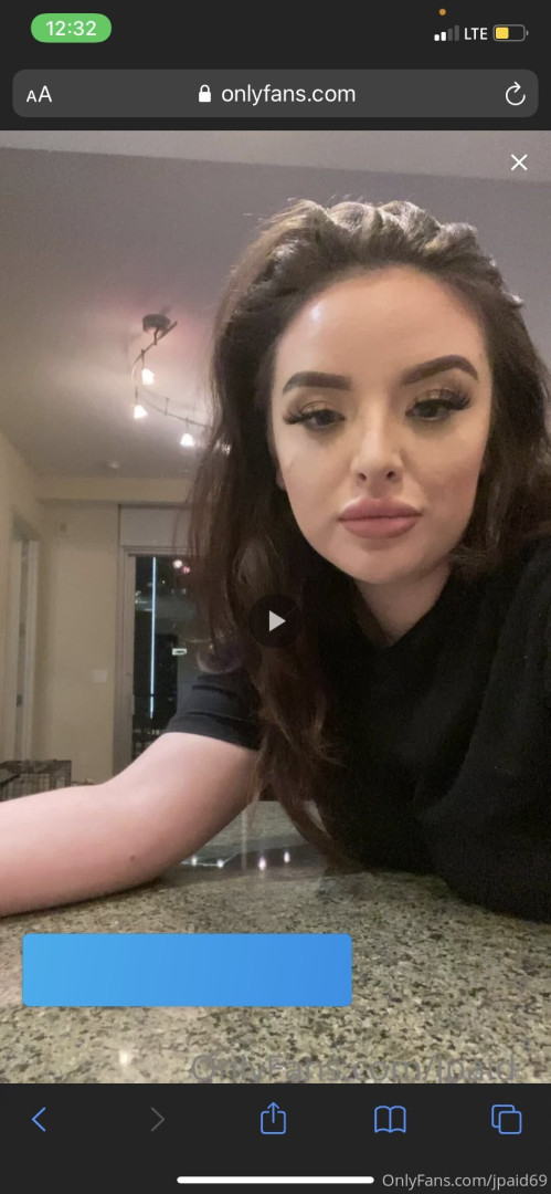 Photo by alexawoods69 published on October 16,2023 19:47:43 - BestThots