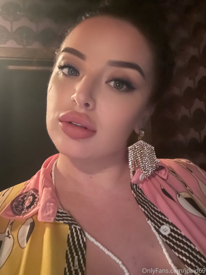 Photo by alexawoods69 published on October 16,2023 19:51:08 - BestThots