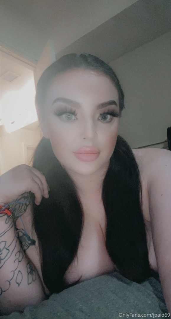 Photo by alexawoods69 published on October 16,2023 19:55:16 - BestThots