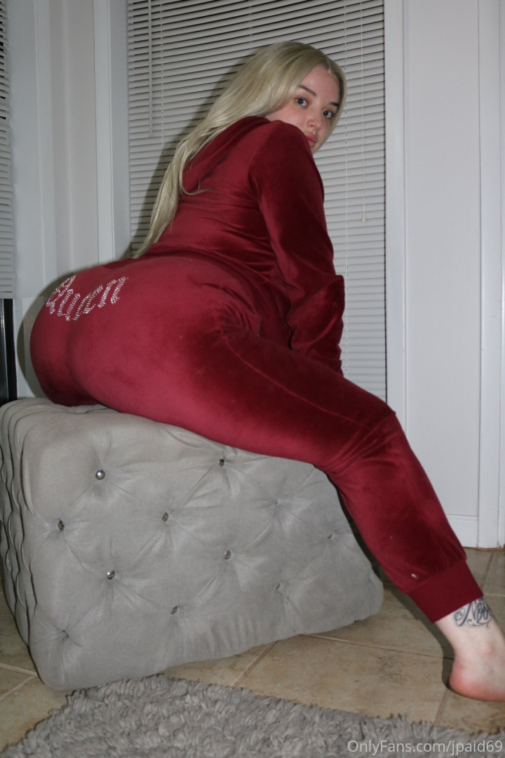 Photo by alexawoods69 published on October 16,2023 19:58:55 - BestThots