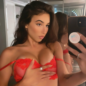 thecarolinecruz #1181820