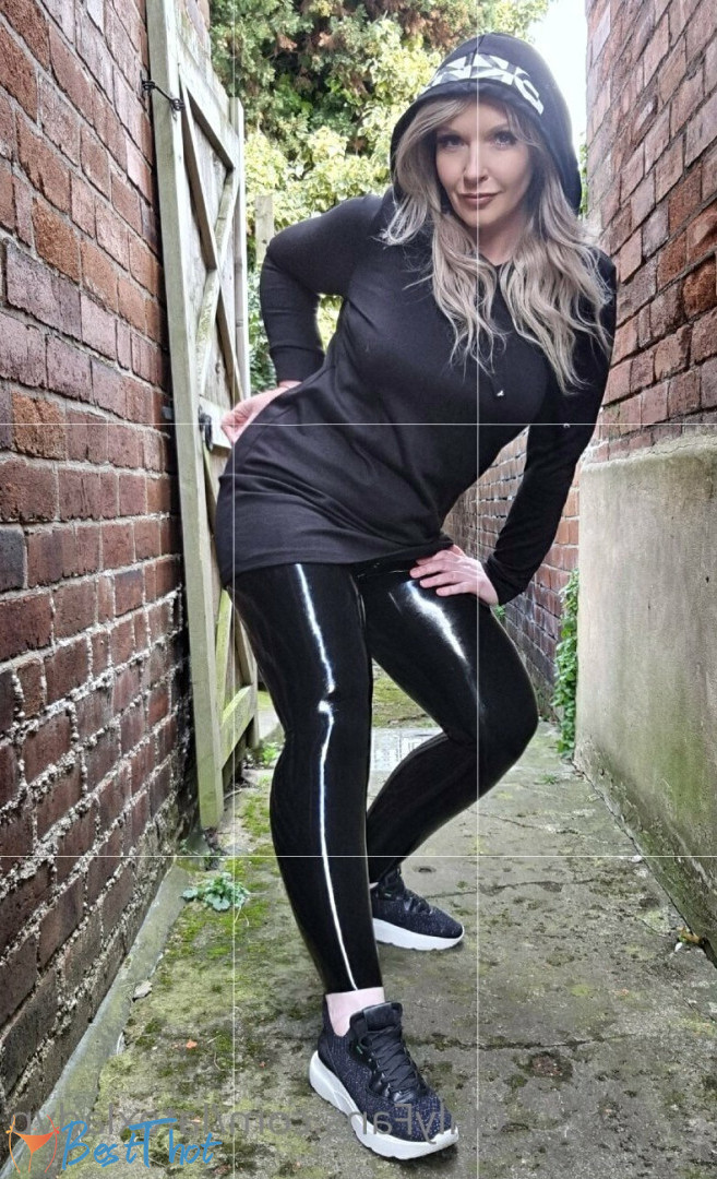 Photo by latexladyp published on December 16,2024 16:05:11 - BestThots