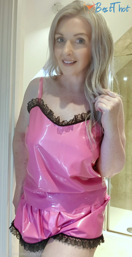 Photo by latexladyp published on December 16,2024 17:05:08 - BestThots