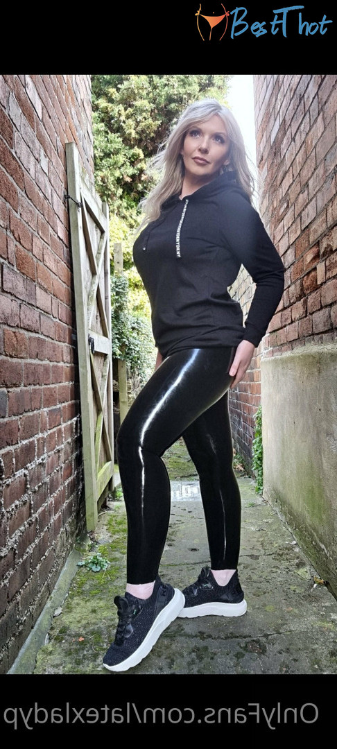 Photo by latexladyp published on December 16,2024 17:05:21 - BestThots