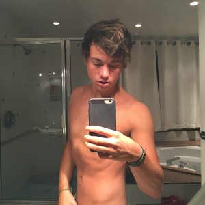 taylorcaniff #2191263