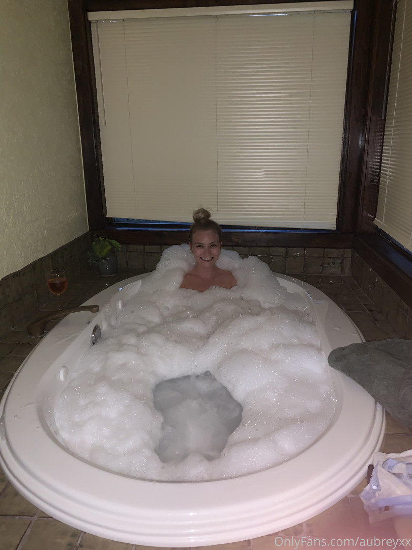 Photo by aubreyxx published on July 24,2023 20:09:02 - BestThots