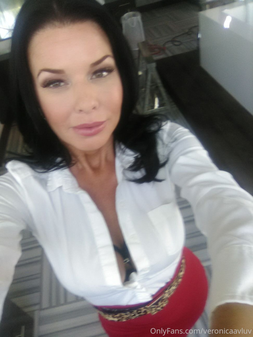 Photo by veronicaavluv published on July 1,2023 07:51:18 - BestThots