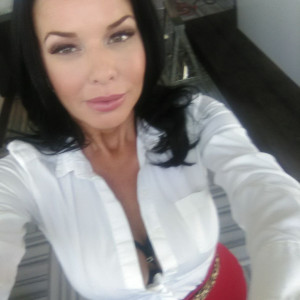 veronicaavluv #2154413