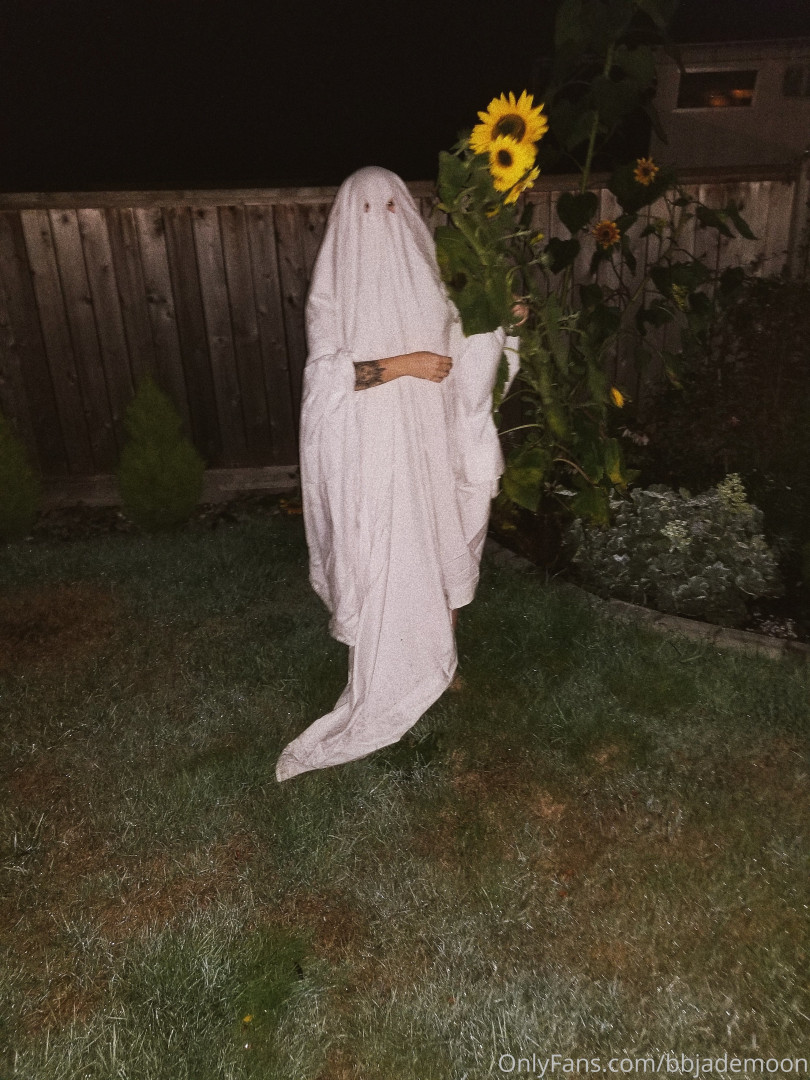 Photo by bbjademoon published on October 16,2023 06:50:03 - BestThots